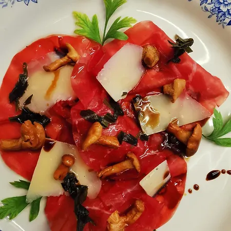 Chasa De Capol - Historische Gaststaette & Weinkellerei Hotel Santa Maria Val Muestair