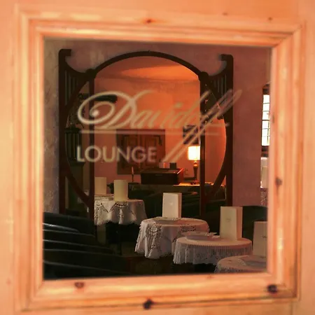 Chasa De Capol - Historische Gaststaette & Weinkellerei