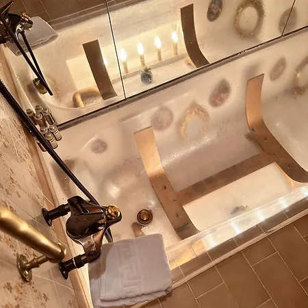 Chasa De Capol - Historische Gaststaette & Weinkellerei 3*